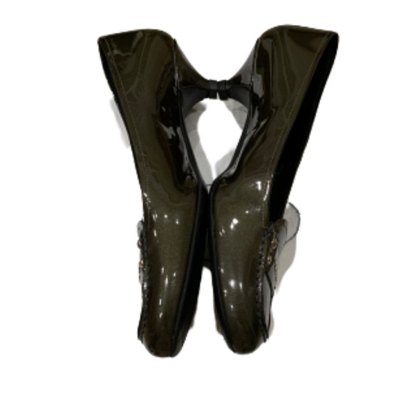 PRADA Patent Leather Heels - Picture 2 of 5